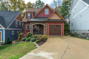 Mythical Manor Tudor-style Cottage 5 Min. from Downtown Black Mtn!